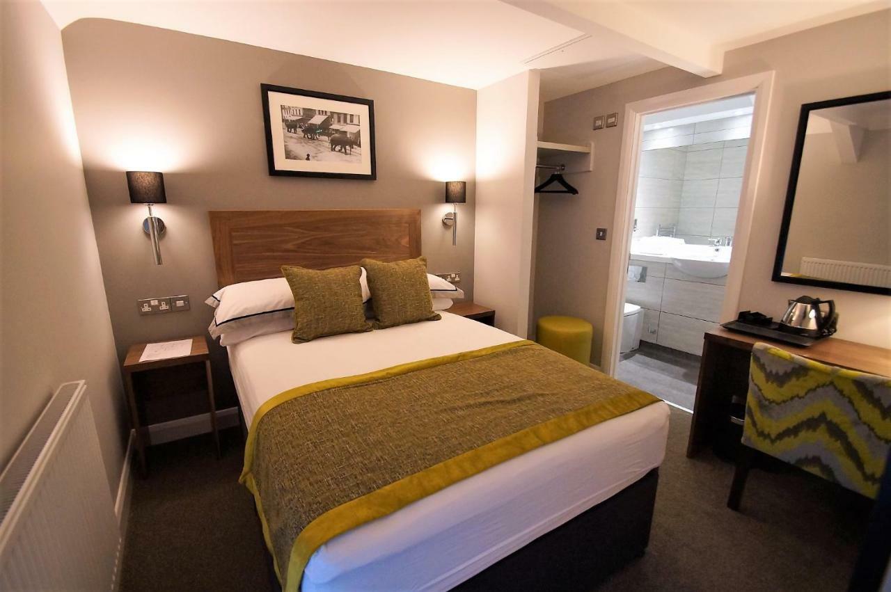 New Park Hotel Carmarthen Ngoại thất bức ảnh