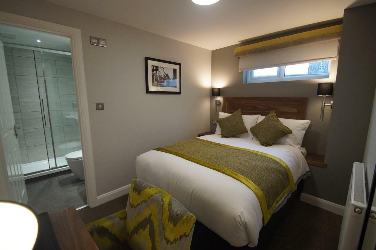 New Park Hotel Carmarthen Ngoại thất bức ảnh