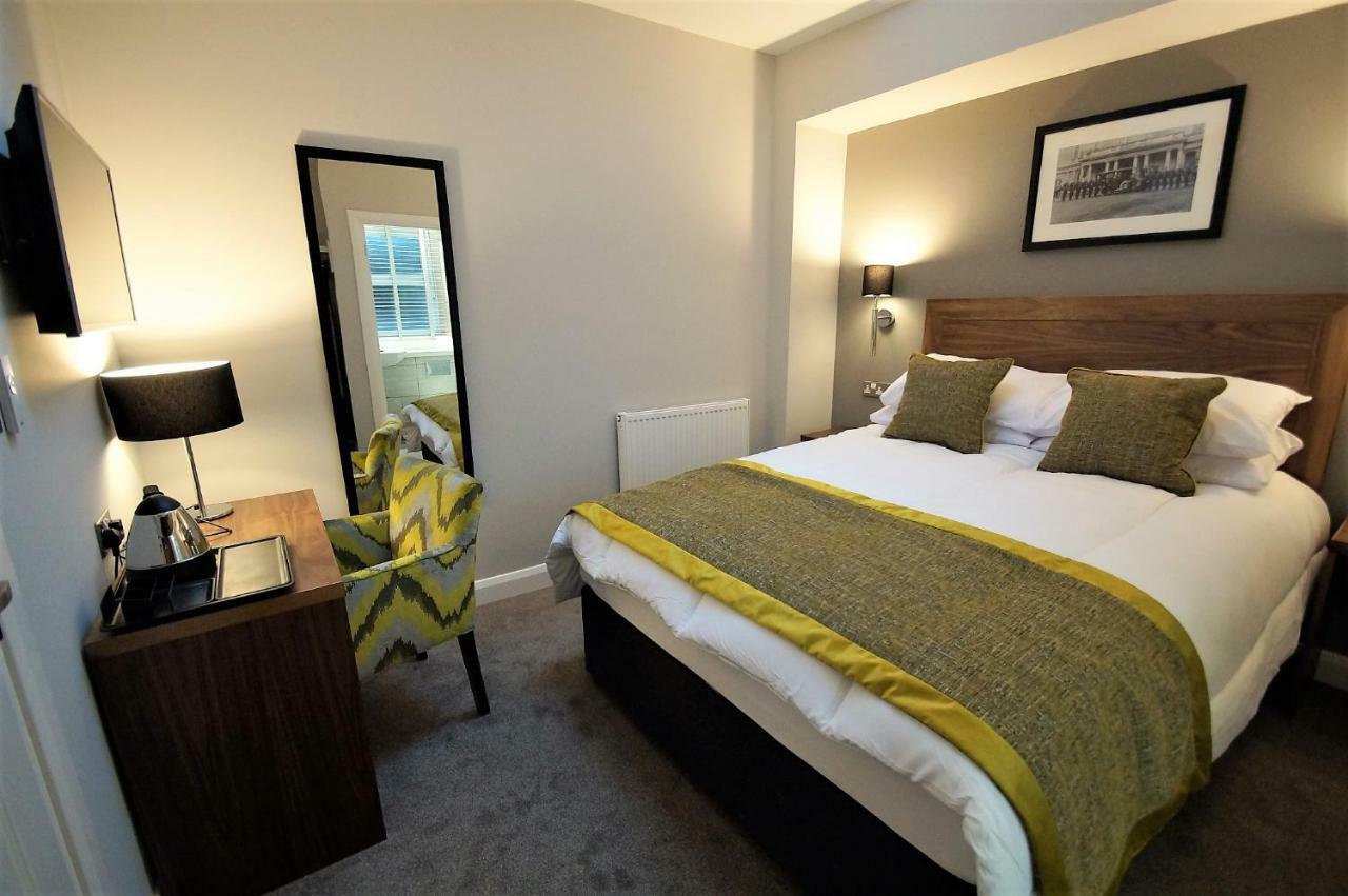 New Park Hotel Carmarthen Ngoại thất bức ảnh